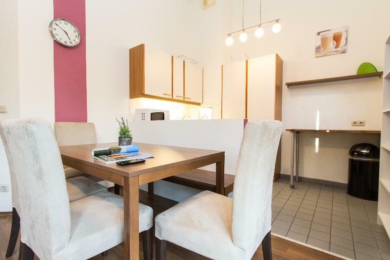 Apartmenthaus Hietzing I Contactless Check-In Viena Exterior foto