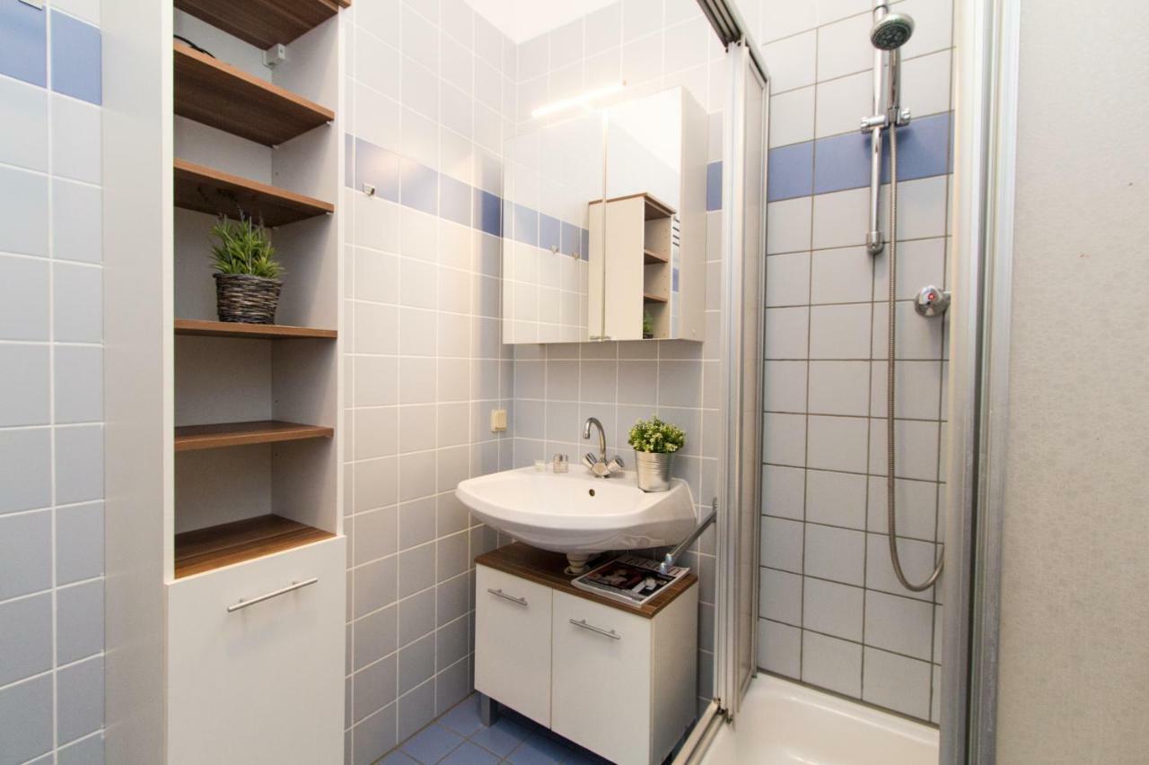 Apartmenthaus Hietzing I Contactless Check-In Viena Exterior foto